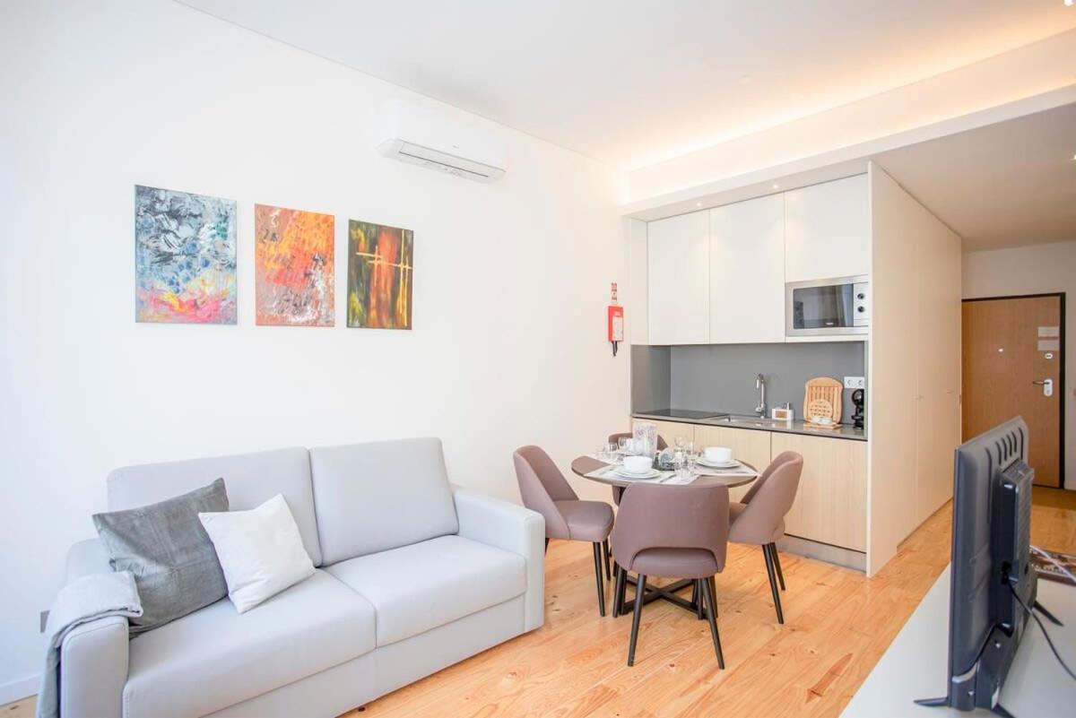 Liiiving In Porto-Mouzinho Residence Apartments ภายนอก รูปภาพ