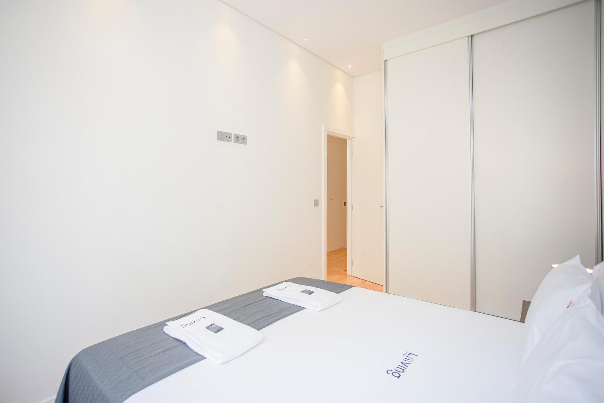 Liiiving In Porto-Mouzinho Residence Apartments ภายนอก รูปภาพ