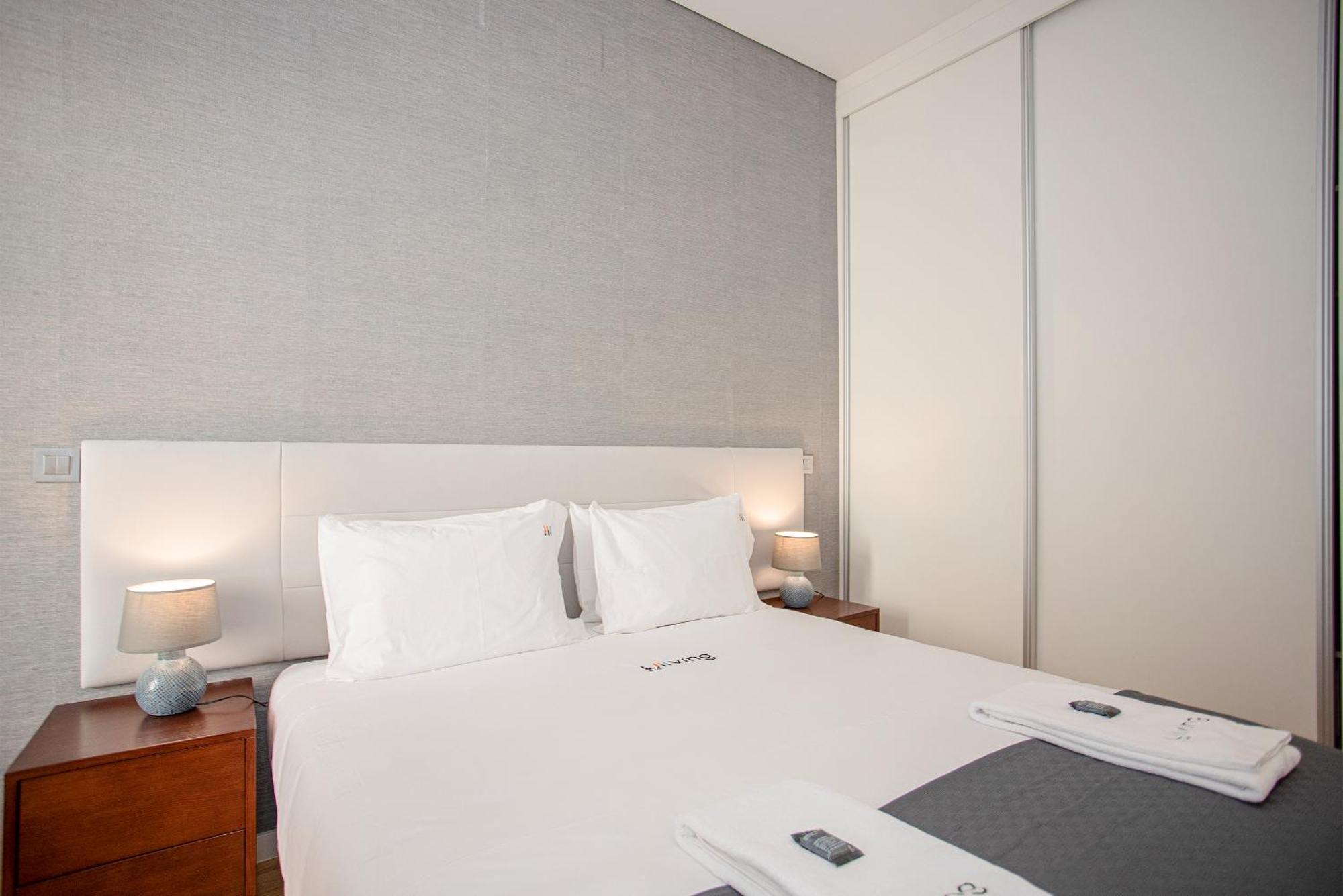Liiiving In Porto-Mouzinho Residence Apartments ภายนอก รูปภาพ